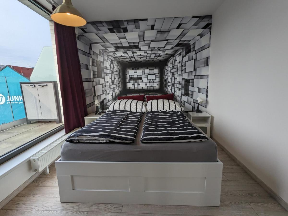 Lejlighed Cozy With Big Terrace In - Karlin
