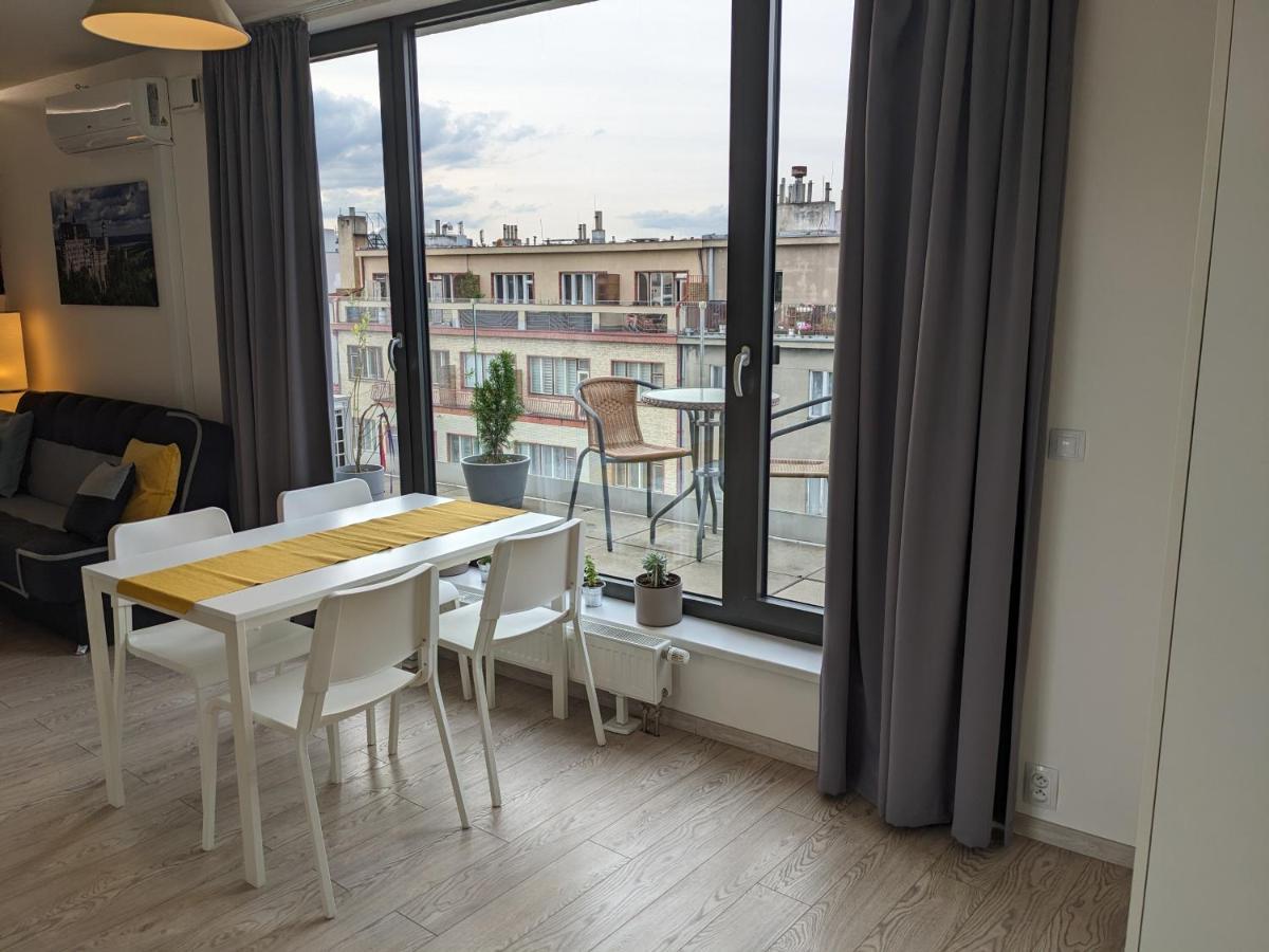 Cozy With Big Terrace In - Karlin Lejlighed *